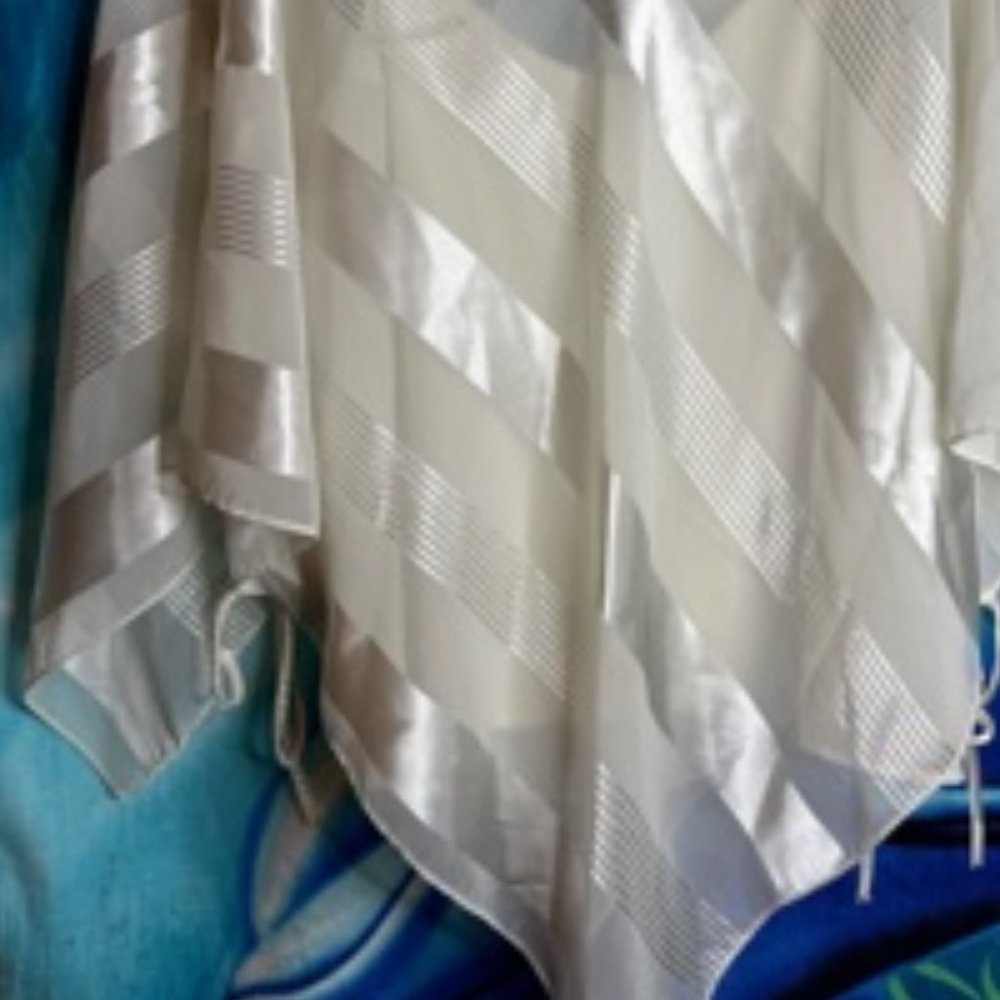 Dress Barn Tunic with Cami - Picture 6 of 6